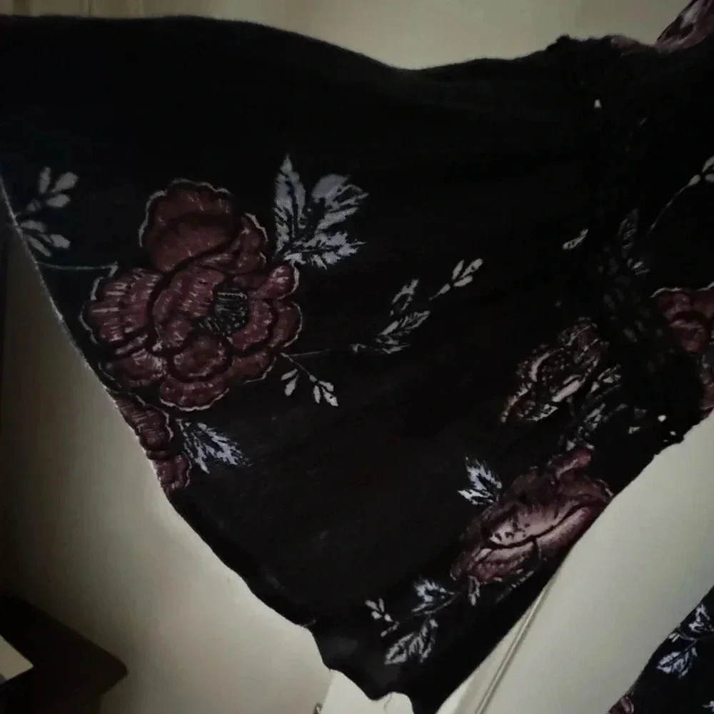 American Rag dress. Floral black. Size L( juniors) - Picture 2 of 3